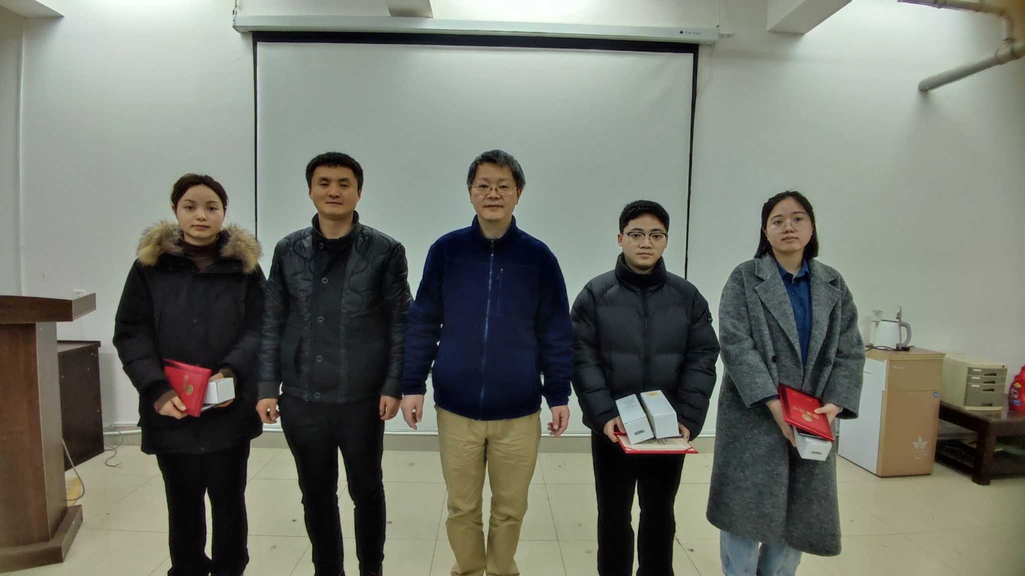 我校生物医学研究中心召开2024年新学期实验助理工作部署会