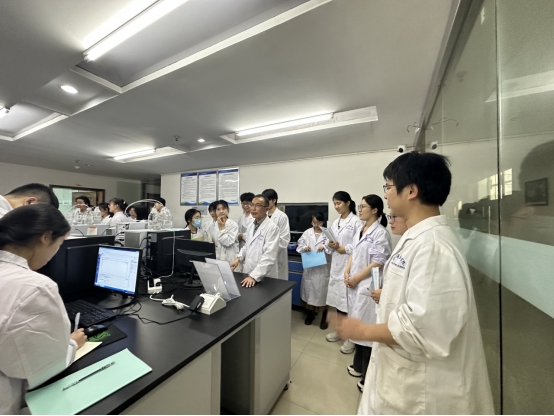 发挥示范效应  着力技能培养——药学院开展药物分析实验公开课活动