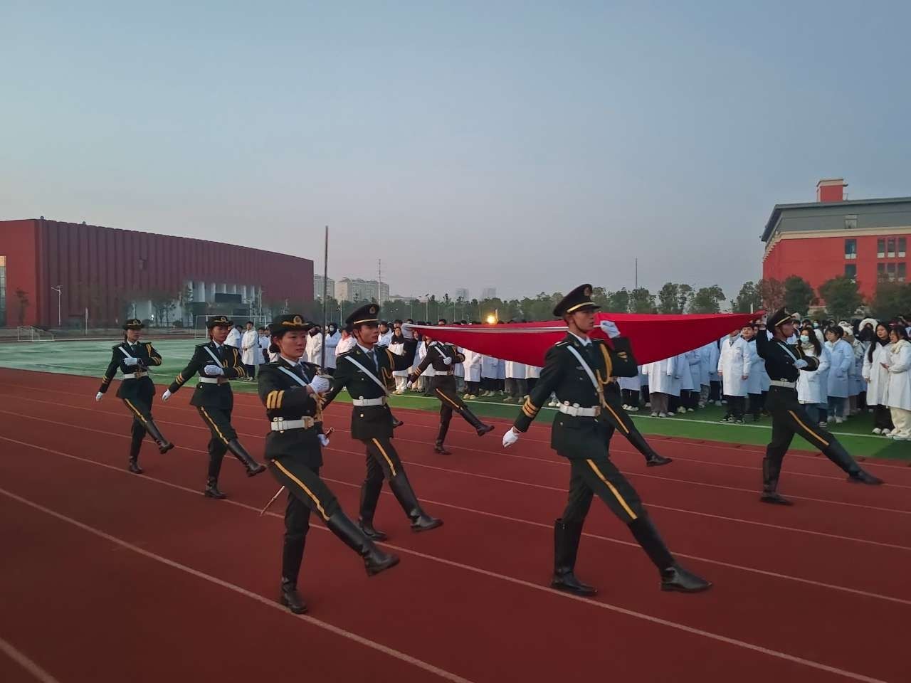 树诚信之风 做诚信之人——康复医学与保健学院开展国旗下演讲主题教育活动