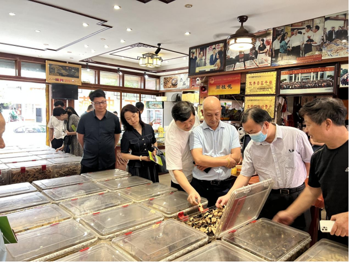 ​校长何清湖一行赴邵东市廉桥镇及湖南满金坝网络科技有限公司考察调研