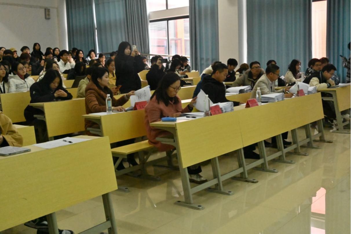 青春当燃 挑战自我——湖南医药学院2023年“挑战杯”大学生创业计划竞赛圆满举办