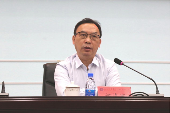 我校开展“湖南医药学院办学思路与特色的思考”专题讲座