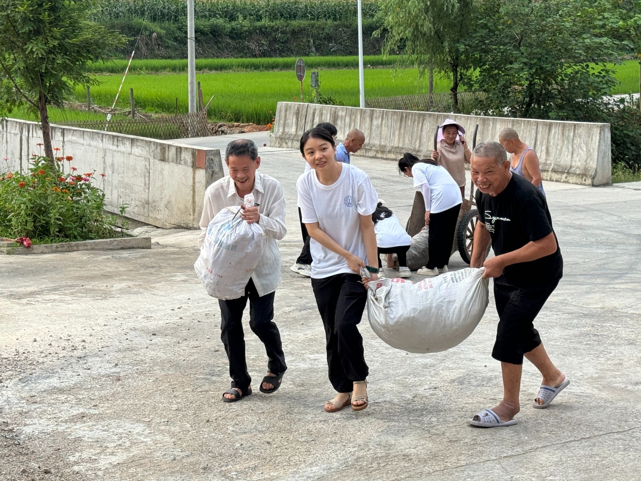 青春践行 爱满躬行  湖南医药学院敬老孝亲精准关爱团开展老年人陪伴活动