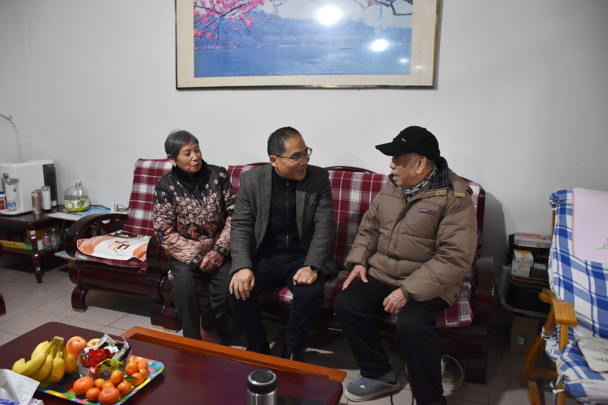 情暖新春 我校开展春节走访慰问活动