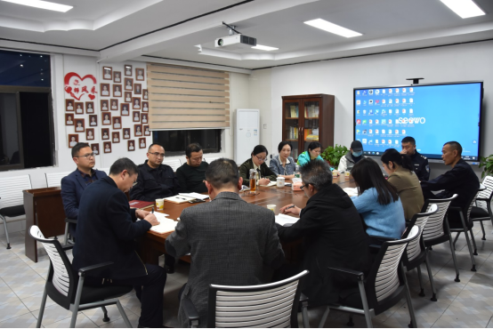 副校长罗求实到会指导机关第三党总支领导班子民主生活会