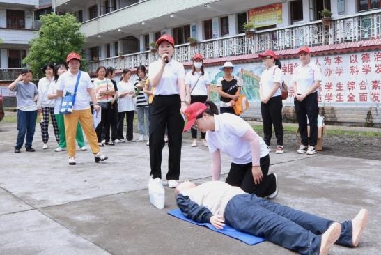 #新湖南#湖南医药学院：开展三下乡社会实践 为乡村儿童科普健康知识
